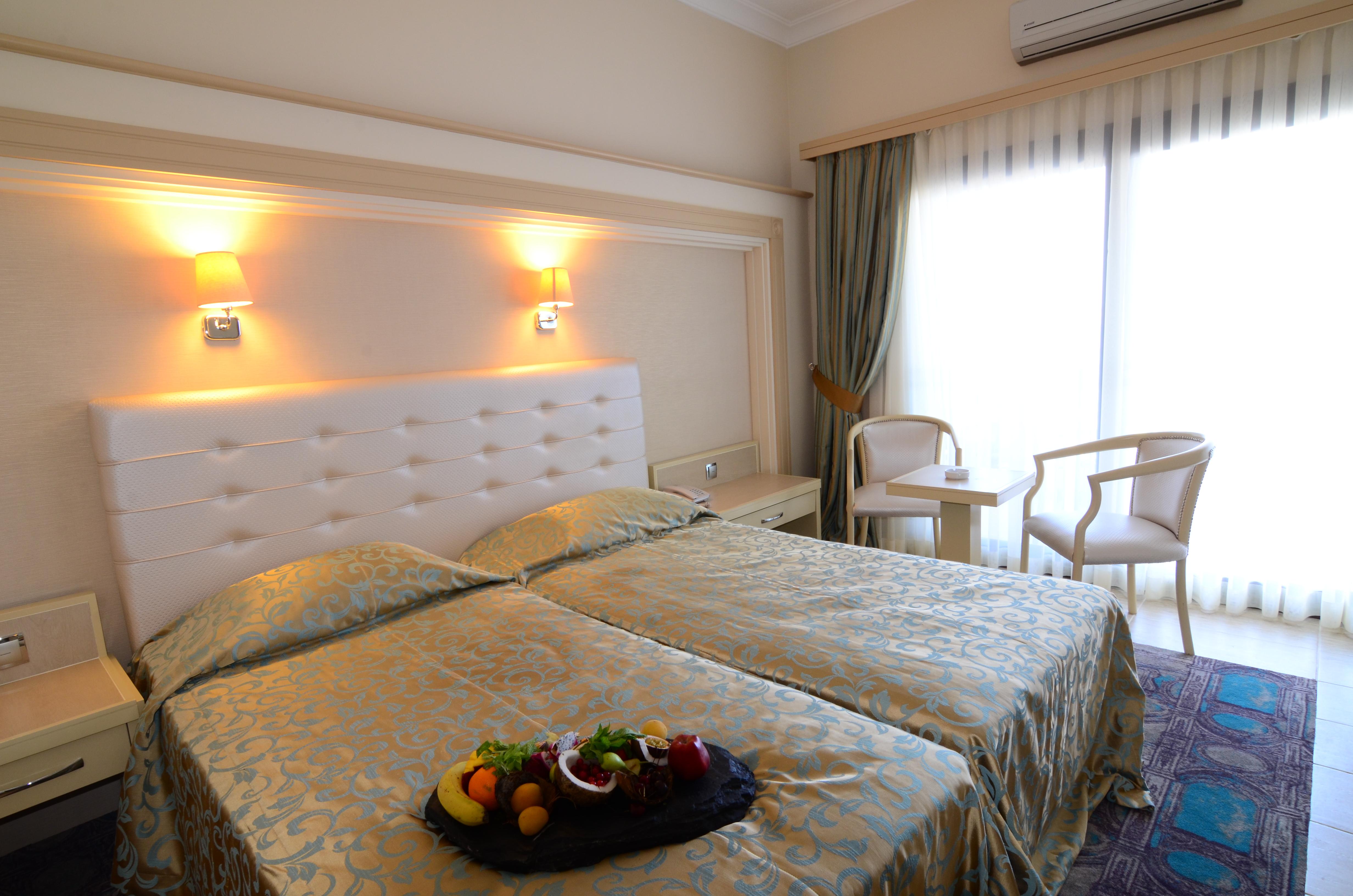 Azka Hotel Bodrum Luaran gambar